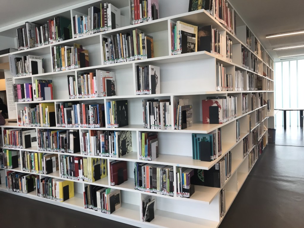 Museu de Artes do Rio reinaugura biblioteca e Centro de&nbsp;Documentação