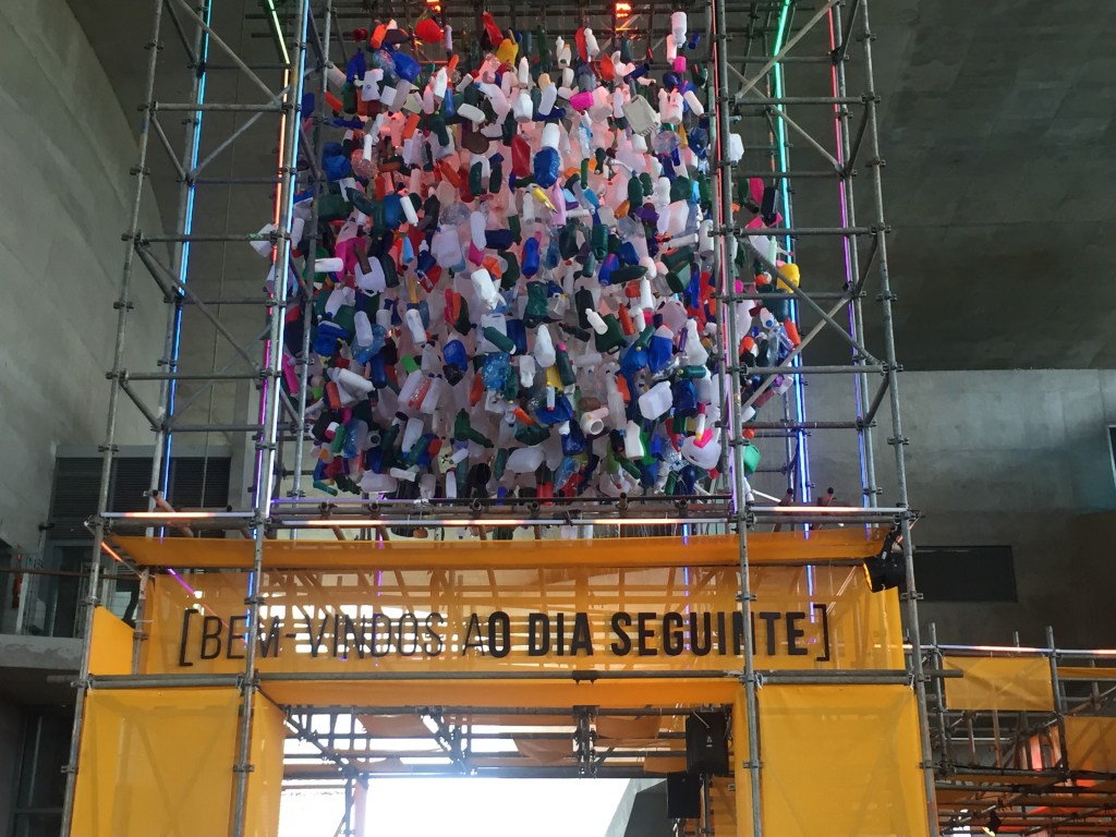 A exposição “O Dia Seguinte” promove uma imersão nos impactos das mudanças&nbsp;climáticas