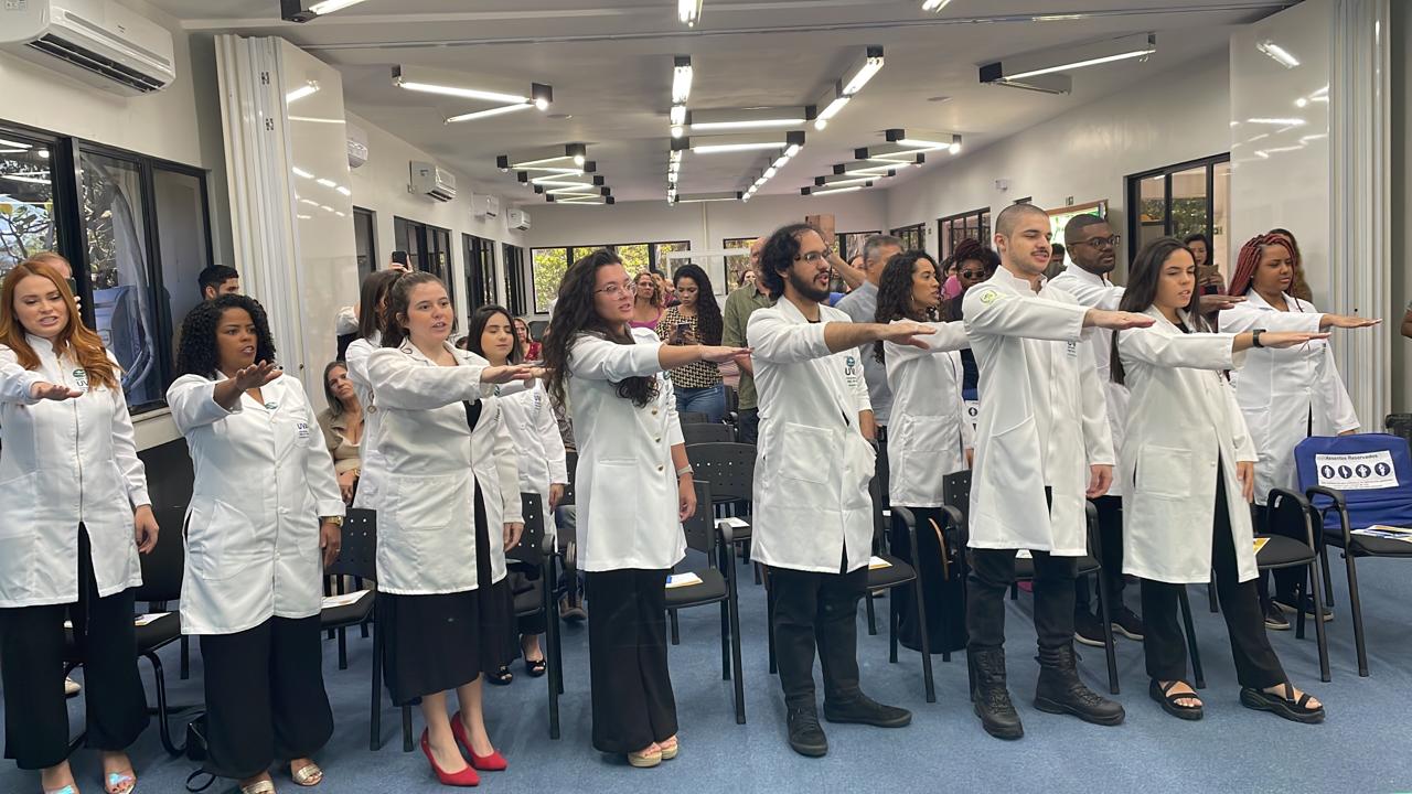 Curso de Enfermagem da UVA Barra realiza a primeira Cerimônia do Jaleco
