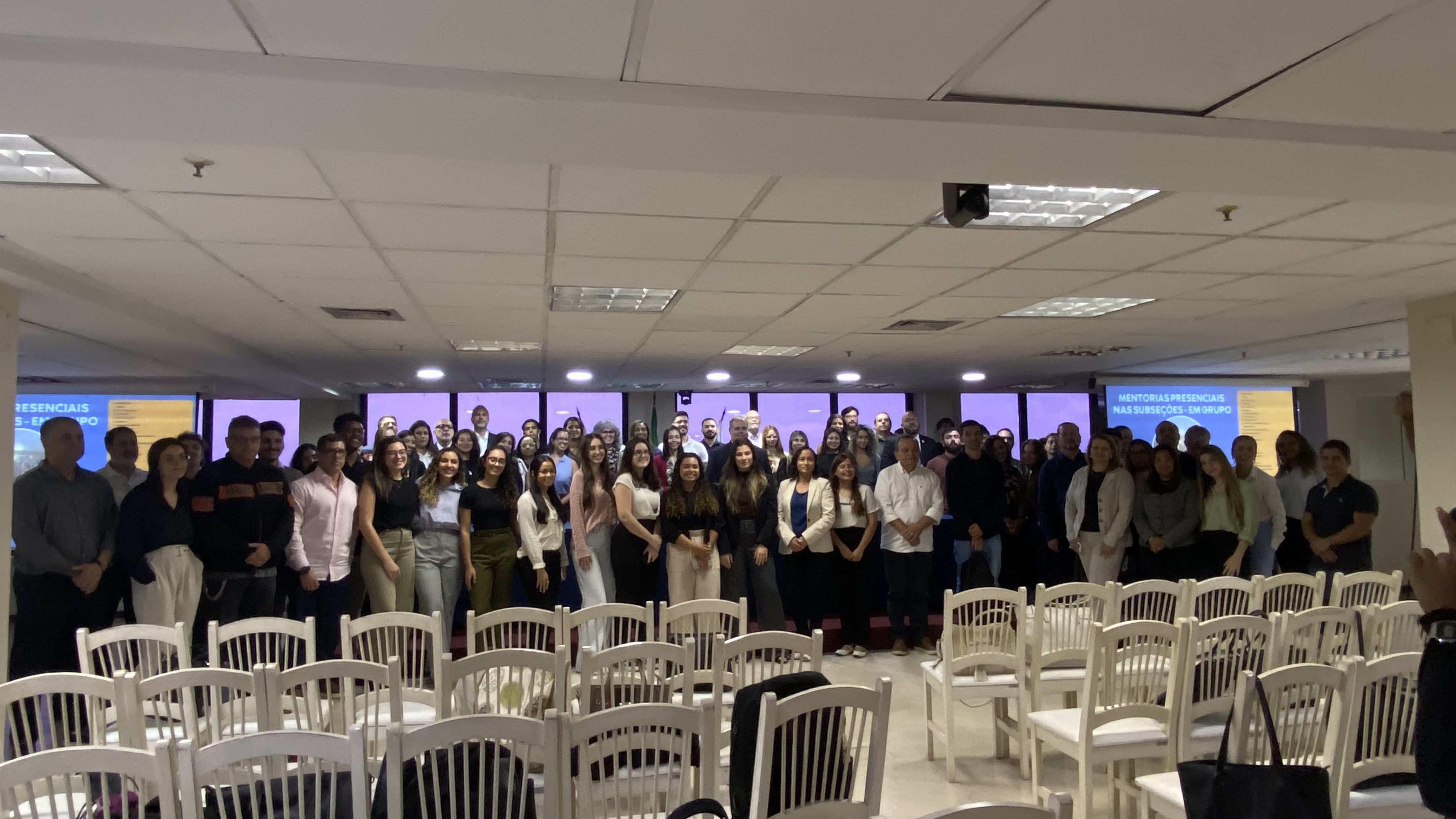 Estudantes de Direito da UVA participam de visita guiada à sede da OAB-RJ