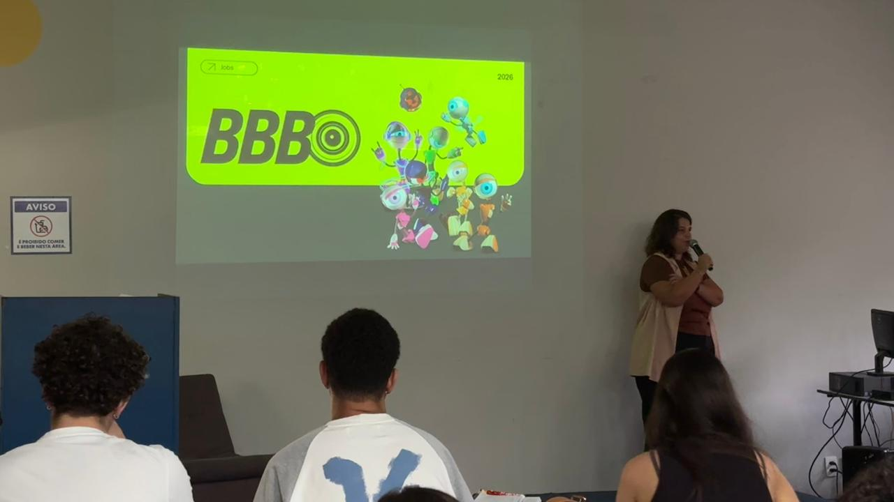 Mari Mendes compartilha experiências do mercado publicitário em palestra na UVA Barra