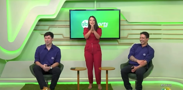 Alunos de Telejornalismo conhecem bastidores do SBT Rio