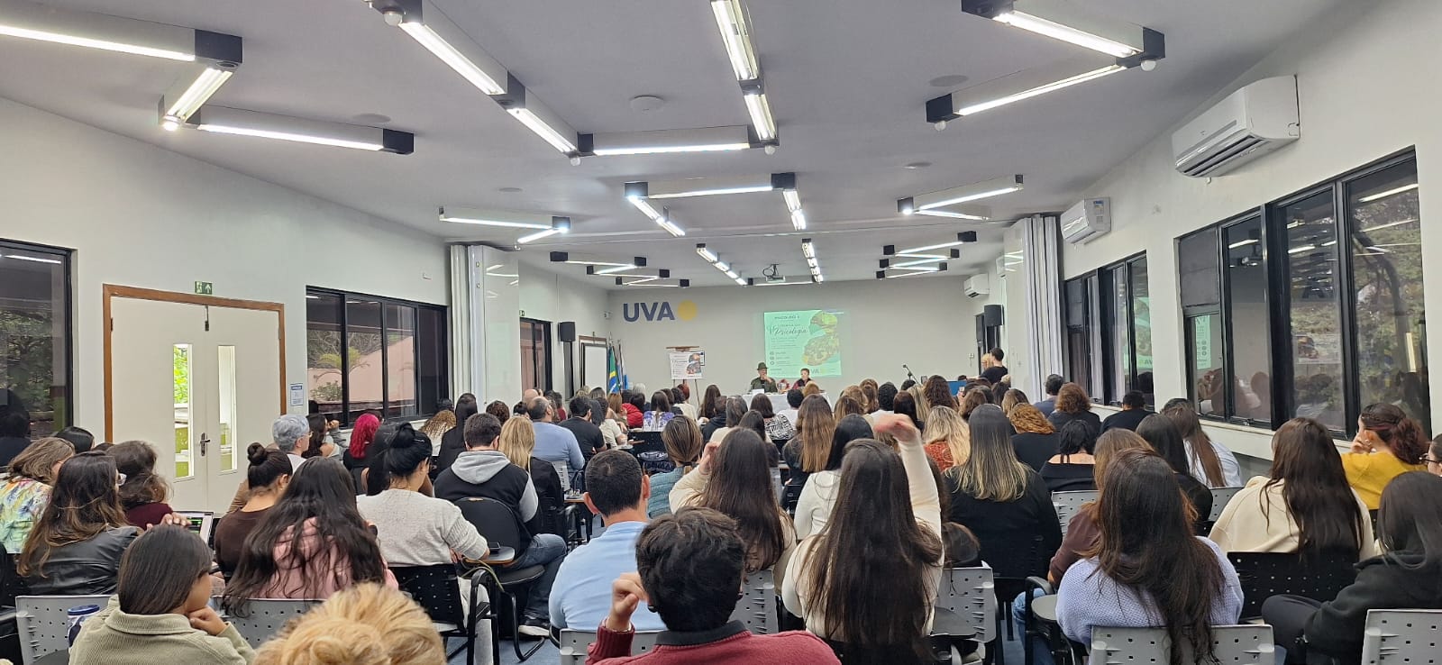 Saúde mental e questões sociais ganham espaço na Semana de Psicologia